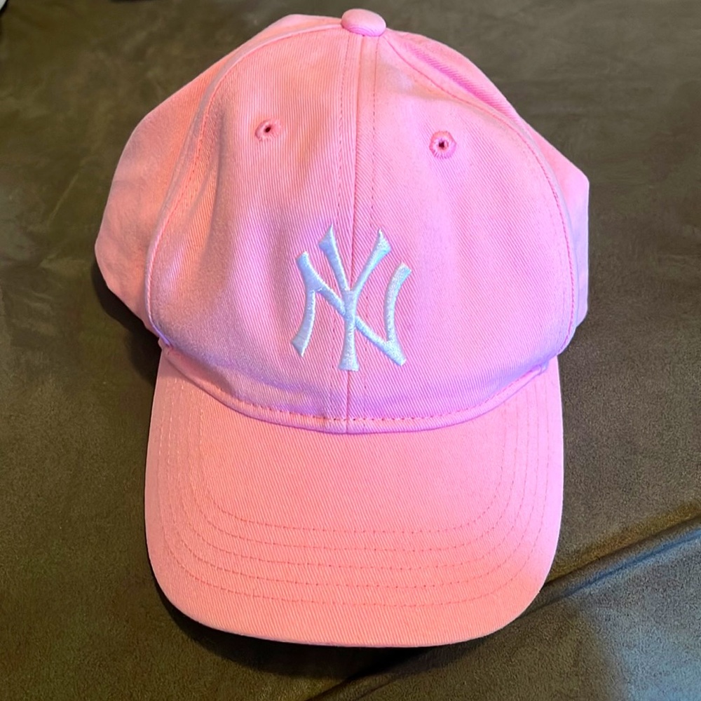 Yankees Pink Hat